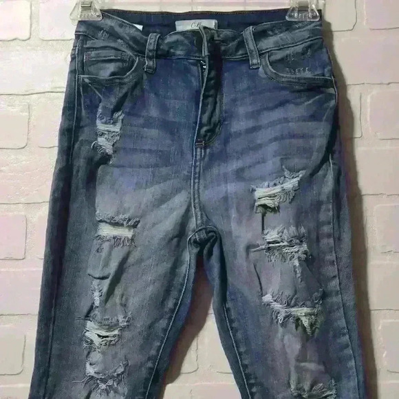 Cello Ripped/Distressed Jeans Size: 00/23 #0057 - Picture 3 of 8